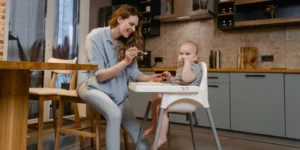 How Can You Establish a Feeding Schedule for Your Baby?