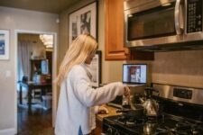 What Are the Best Tips for Preventing Microwave Accidents?