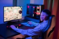 Which Gaming Desks Are Best for RGB Enthusiasts?